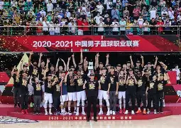 德国杯今晚走向成谜;广东宏远复出首秀;赛场秩序良好;资深球员宣示担当的简单介绍 德国杯今晚走向成谜;广东宏远复出首秀;赛场秩序良好;资深球员宣示担当的简单介绍