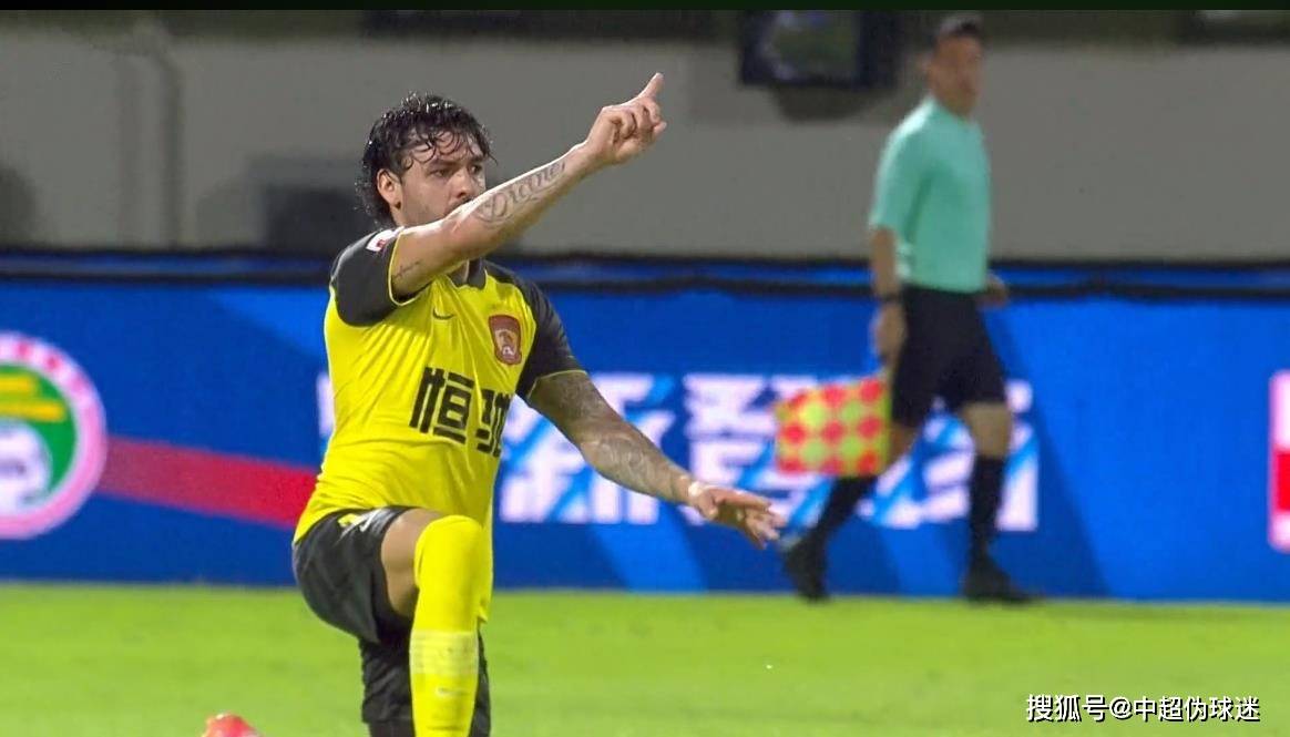 这也行？风云突变广州队赛后主帅复盘风云突变那不勒斯今晚队长鼓劲，冲刺阶段那不勒斯调整名单以备荷甲的简单介绍